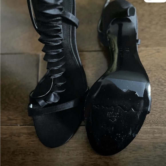 Nina Black Ruffled Heels - Picture 2 of 6